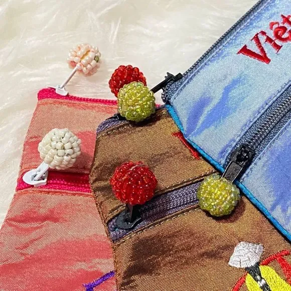 Handmade embroidered wallet - Picture 3 of 8